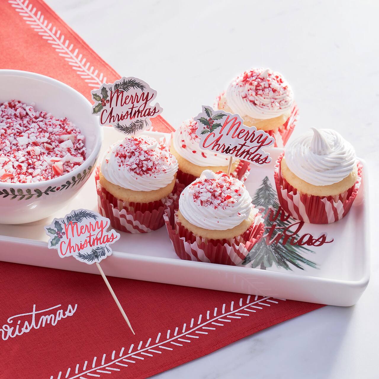 Petits gâteaux à la canne de bonbon de Noël